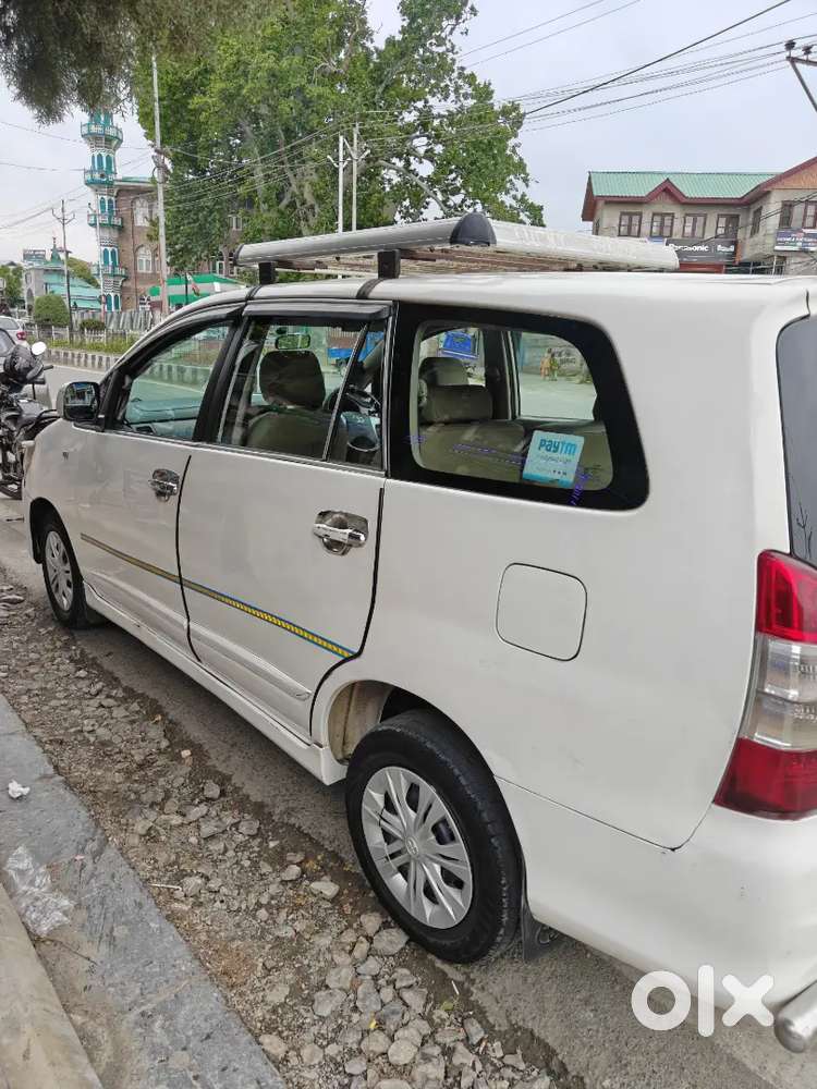 Toyota Innova 2015 Diesel Well Maintained