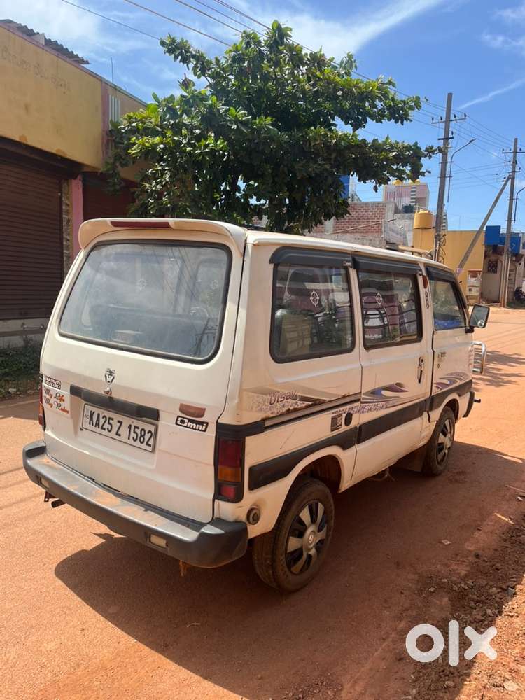 Maruti Suzuki Omni 5 2011