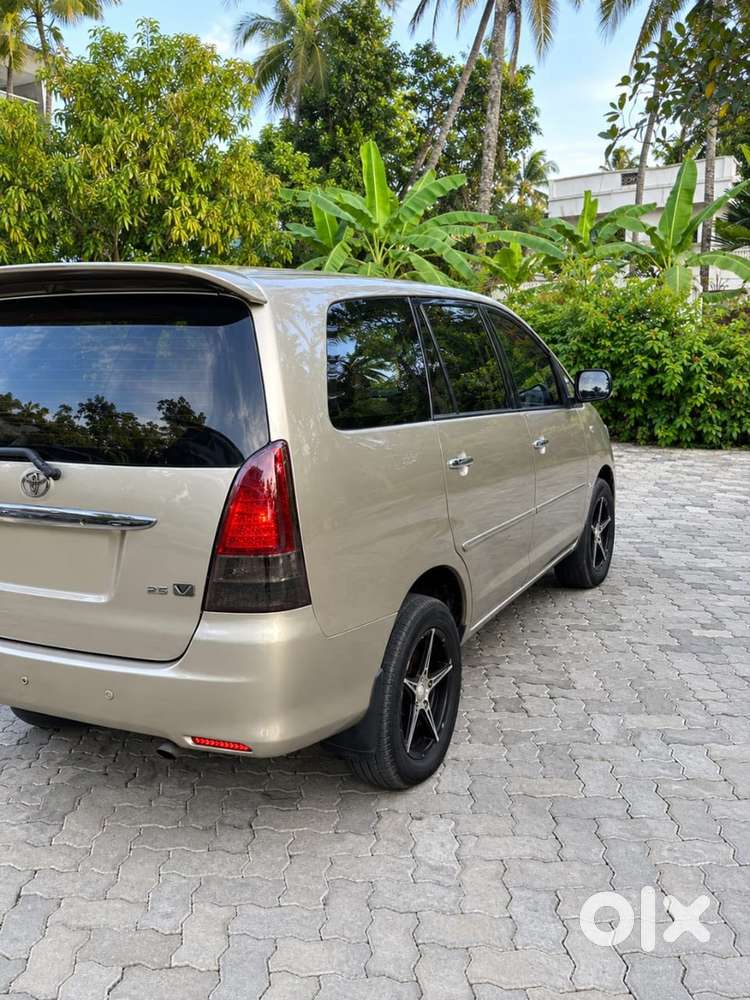 Toyota Innova 2.0 Diesel 2010