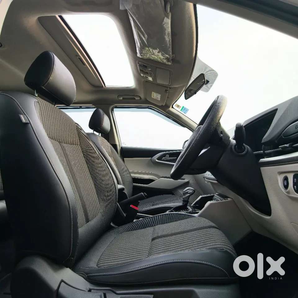 Kia Carens Prestige Plus Diesel, 2025, Petrol