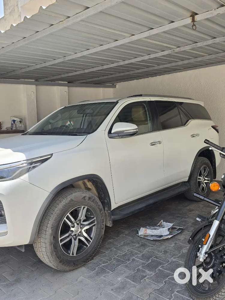 Toyota Fortuner Automatic