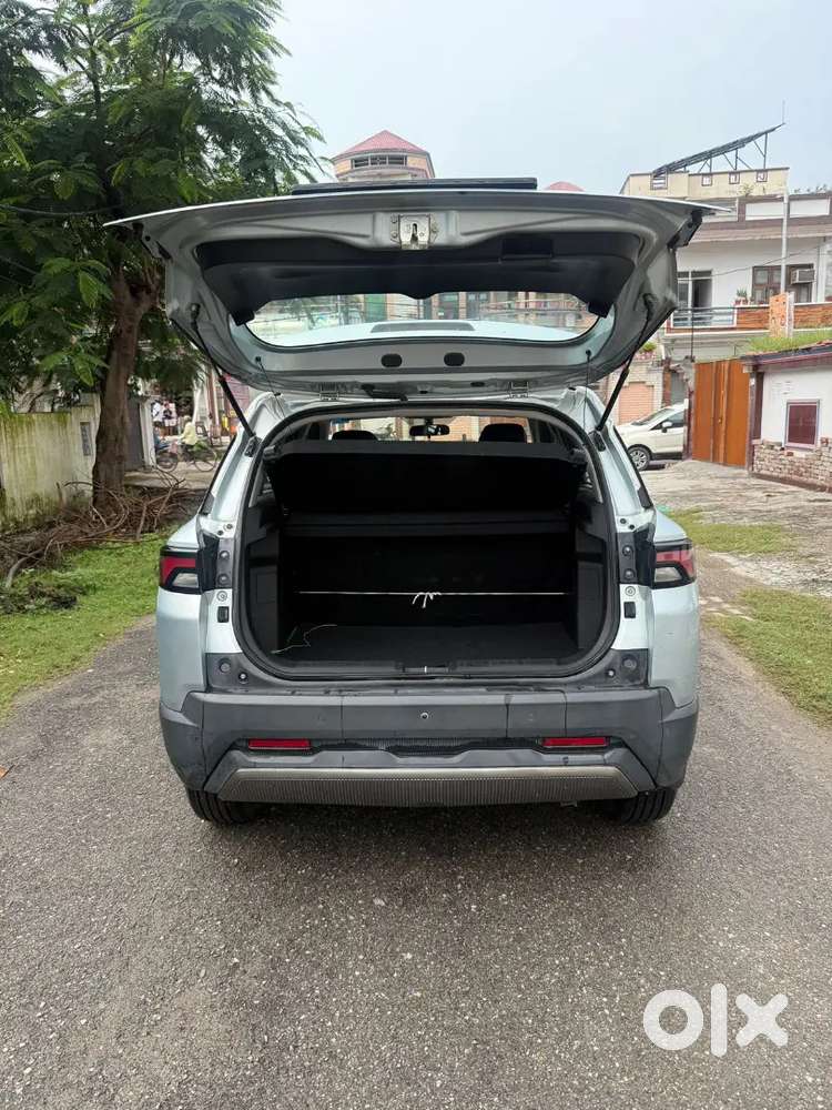 Maruti Suzuki Brezza 2024 Lxi Petrol Showroom Condition