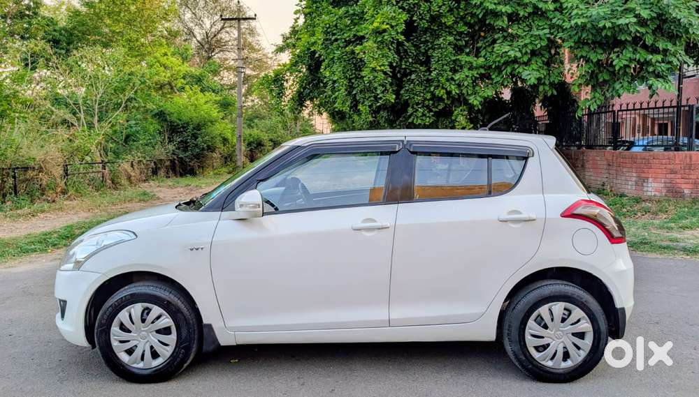 Maruti Suzuki Swift 1.2 Vxi (o), 2014, Petrol