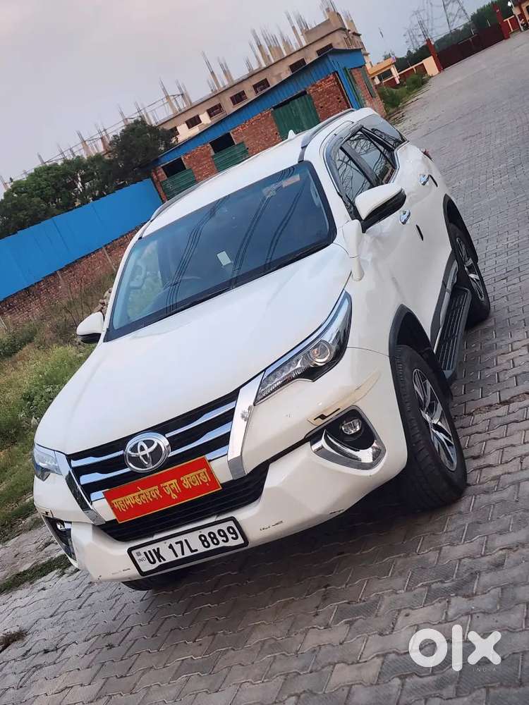 Toyota Fortuner 4/4
Full Insurance 
Dono Chabi 
Cruise Control