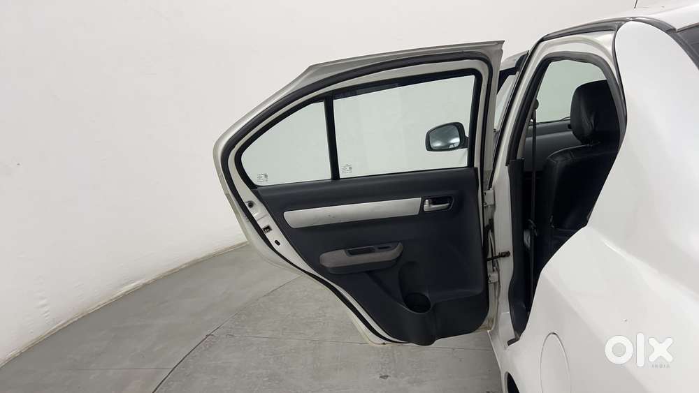 Maruti Suzuki Swift Dzire 1.2 Vxi Bsiv, 2011, Petrol