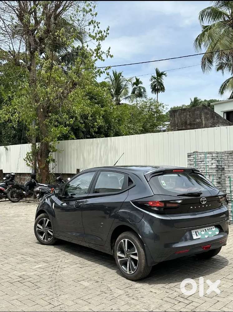 Tata Altroz 2021 Petrol Well Maintained Full Company Service