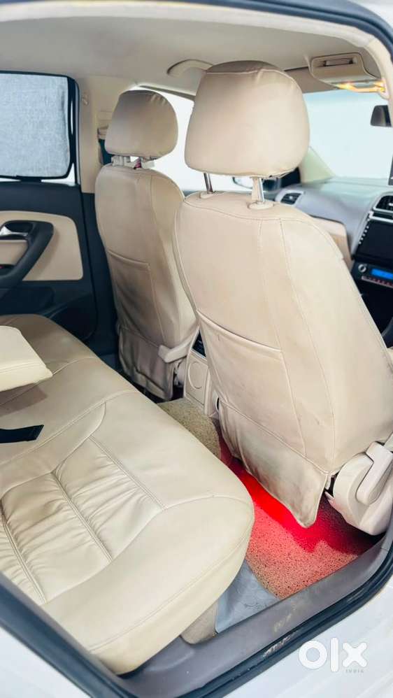 Volkswagen Vento 1.6 Highline (automatic)