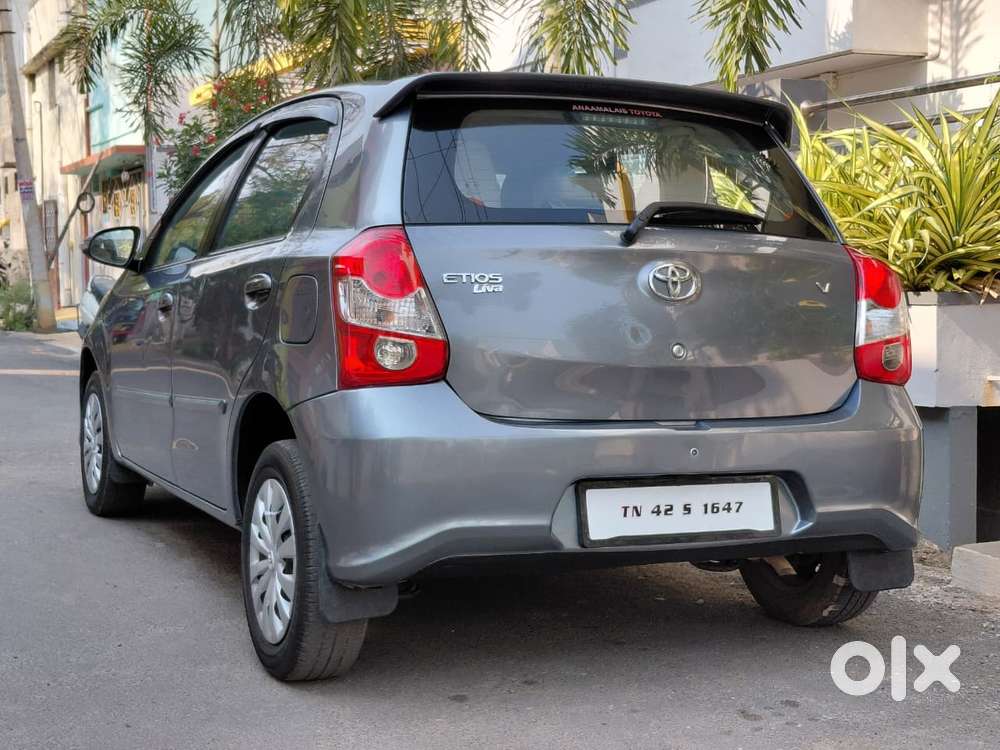 Toyota Etios Liva V Limited, 2017, Petrol