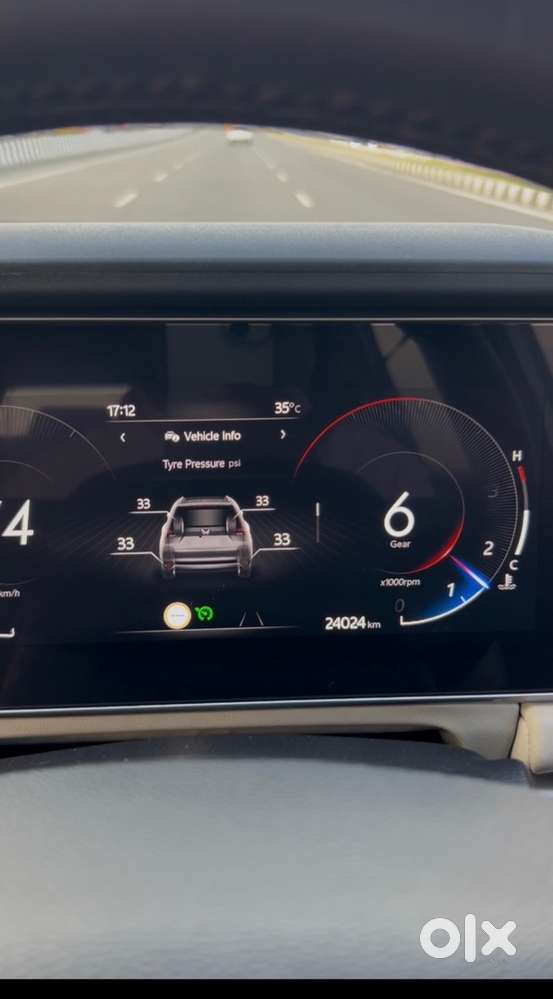 Mahindra Xuv700 Ax7l Diesel 2025