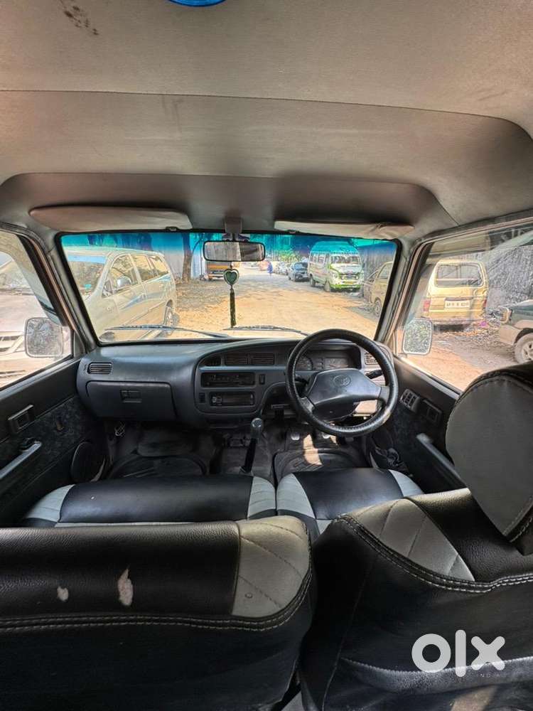 Toyota Qualis 2001 Diesel 37000 Km Driven