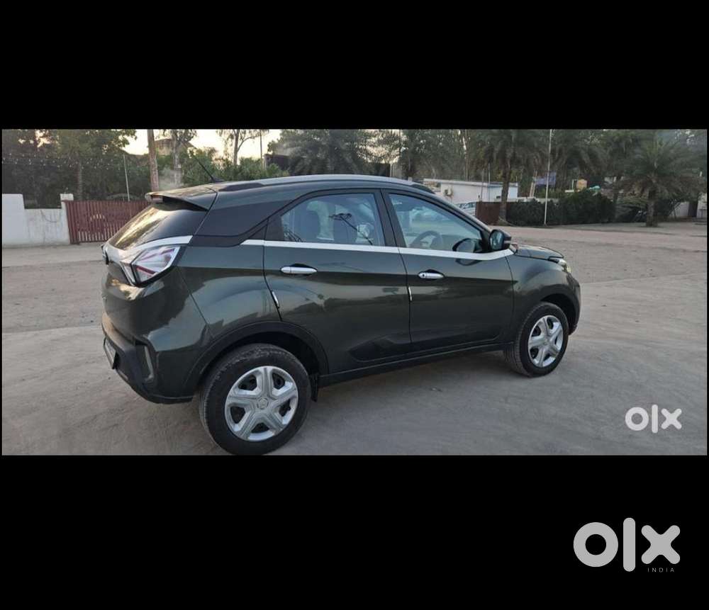 Tata Nexon 1.2 Revotron Xm (s), 2023, Petrol