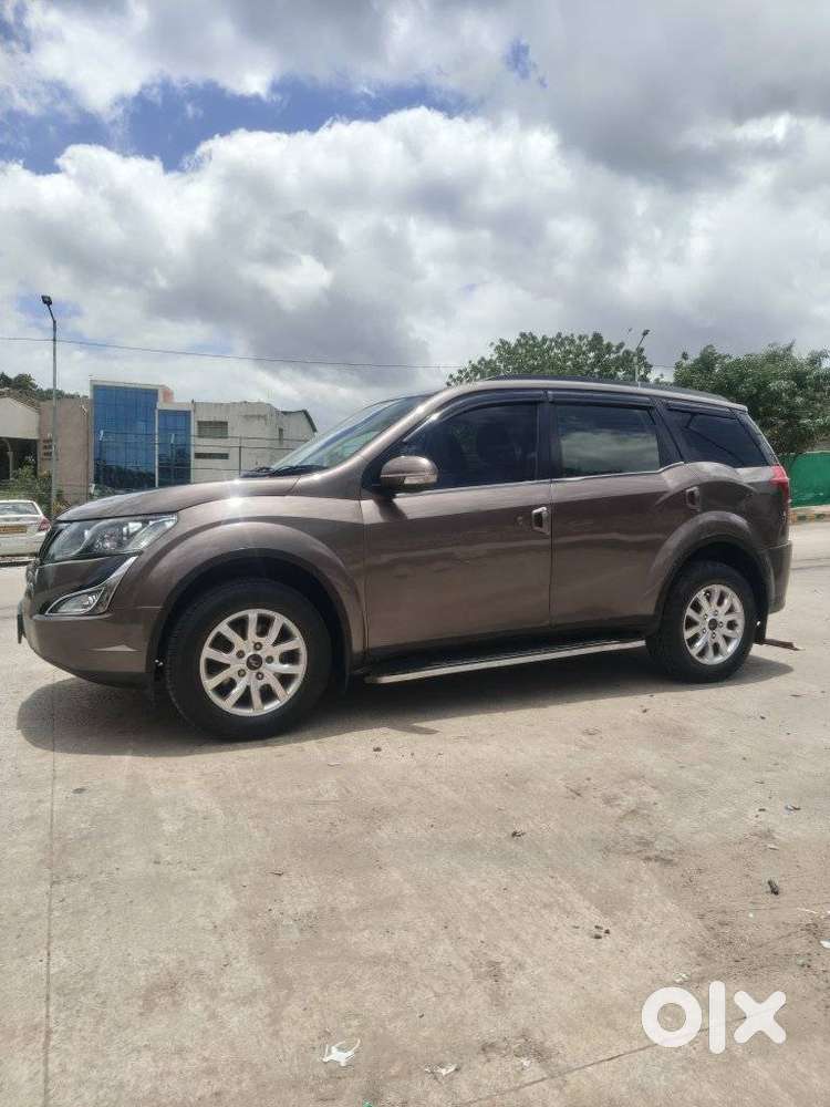 Mahindra XUV500 2.2 W10, 2017, Diesel