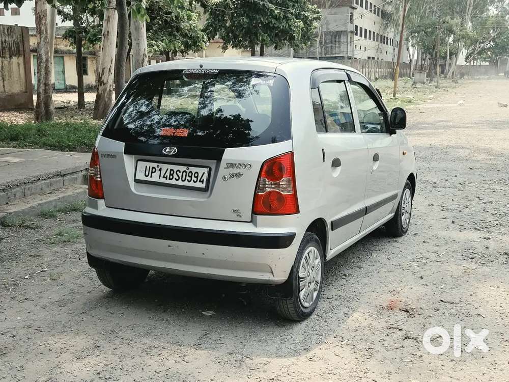 Santro Glx,  Petrol /cng On Paper 
Running.. 62000/-  Price.. 1.65/-