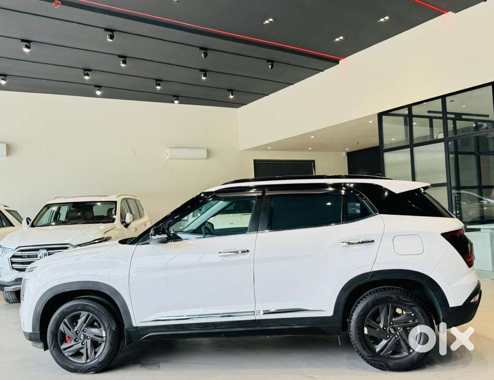 Hyundai Creta 1.5 S Plus Knight Petrol Dual Tone, 2023, Petrol