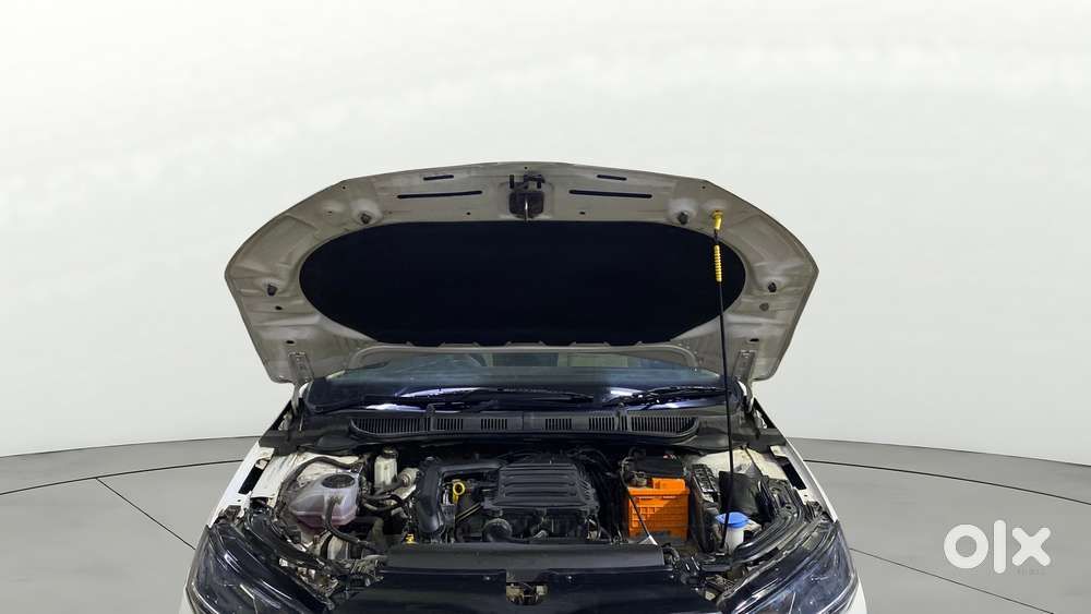 Skoda Slavia 1.0 Tsi Style At, 2022, Petrol