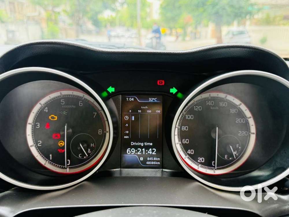 Maruti Suzuki Swift Zxi Plus Dual Tone, 2022, Petrol