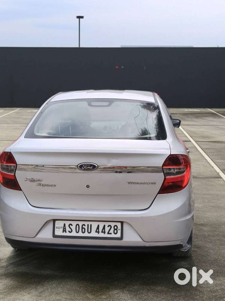 Ford Aspire Titanium Top