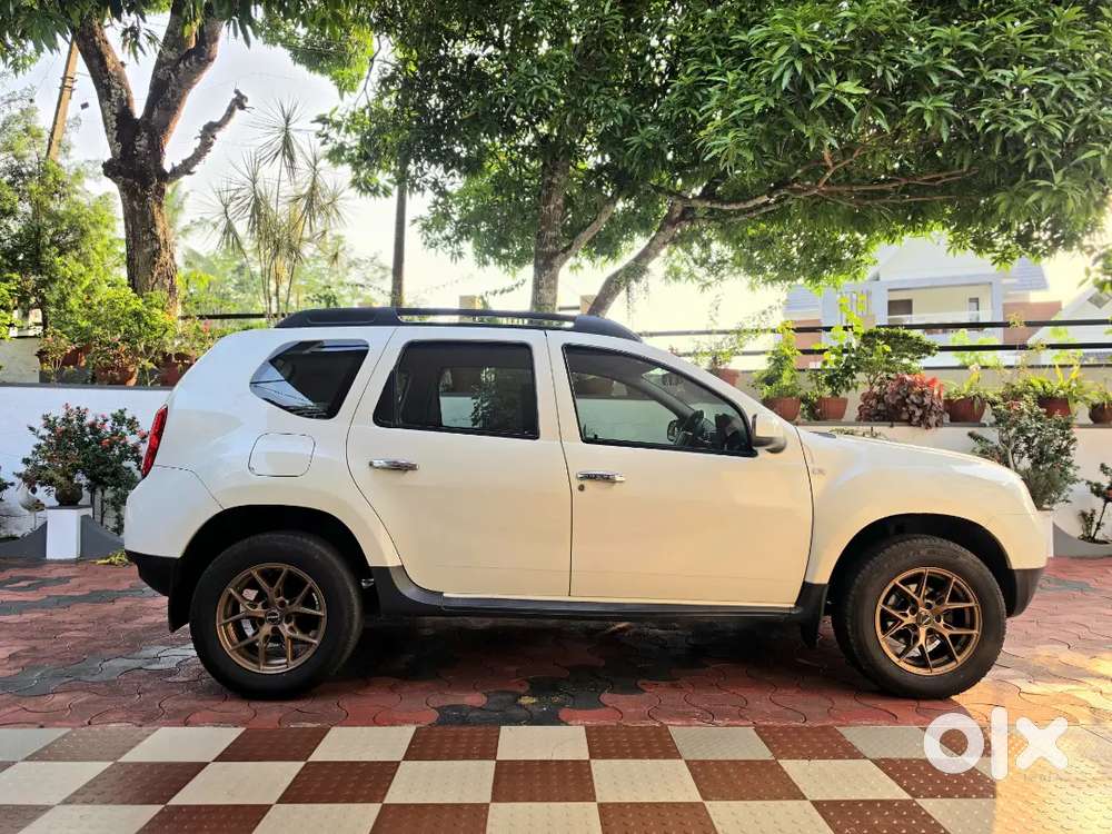 Renault Duster 85 Ps Diesel Company Service With Onyx Alloys