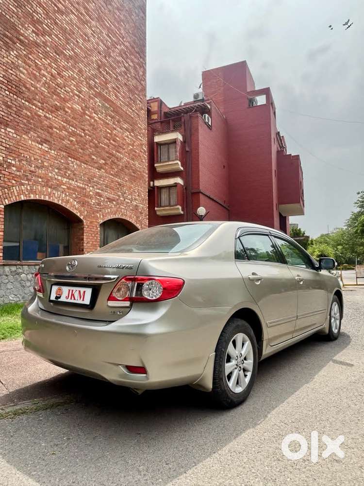 Toyota Corolla Altis [ ] 1.8 Vl At, 2013, Petrol