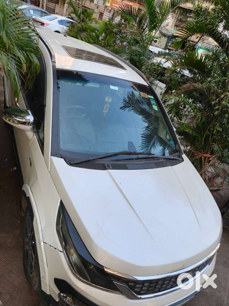 With Sunroof Company Fitted