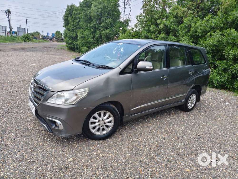 Toyota Innova 2.5 Zx 7 Str Bs-iv, 2014, Diesel