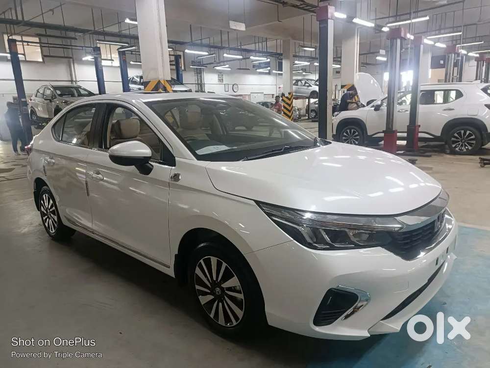 City Vx Cvt Apex Edition Brand New Just 2000 Km.