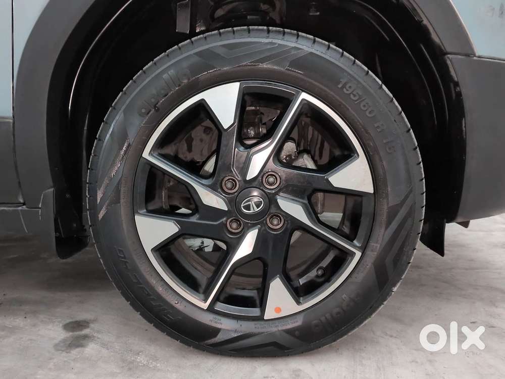 Tata Punch 1.2 Revotron Creative Dual Tone, 2023, Petrol