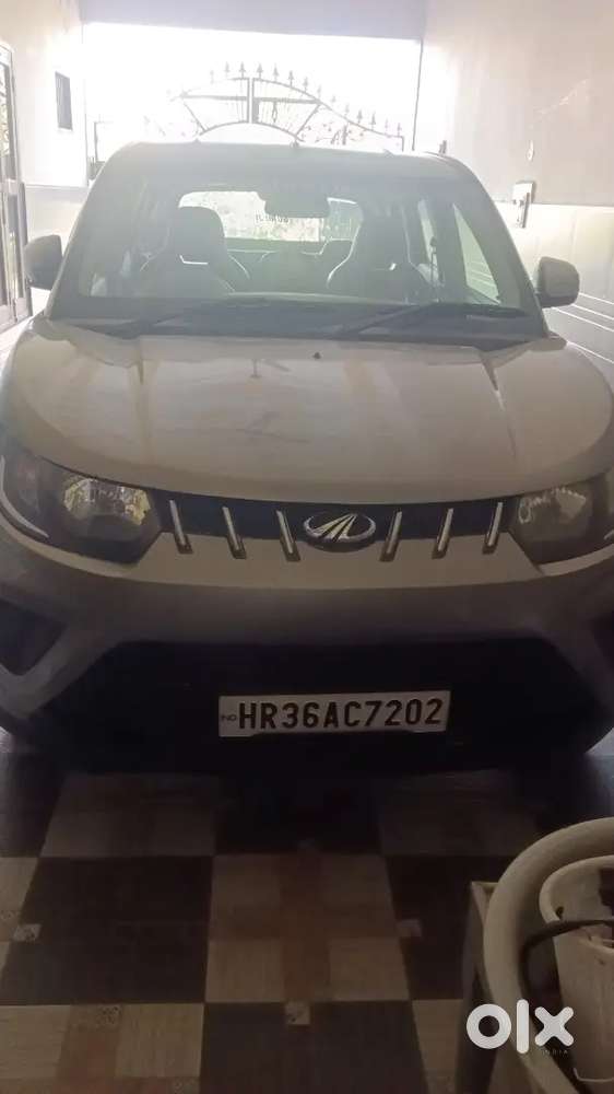 Mahindra Kuv 100 2018 Petrol