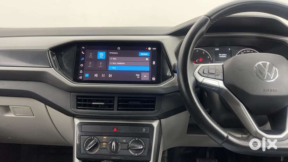 Volkswagen Taigun 1.0 Tsi Highline At, 2022, Petrol