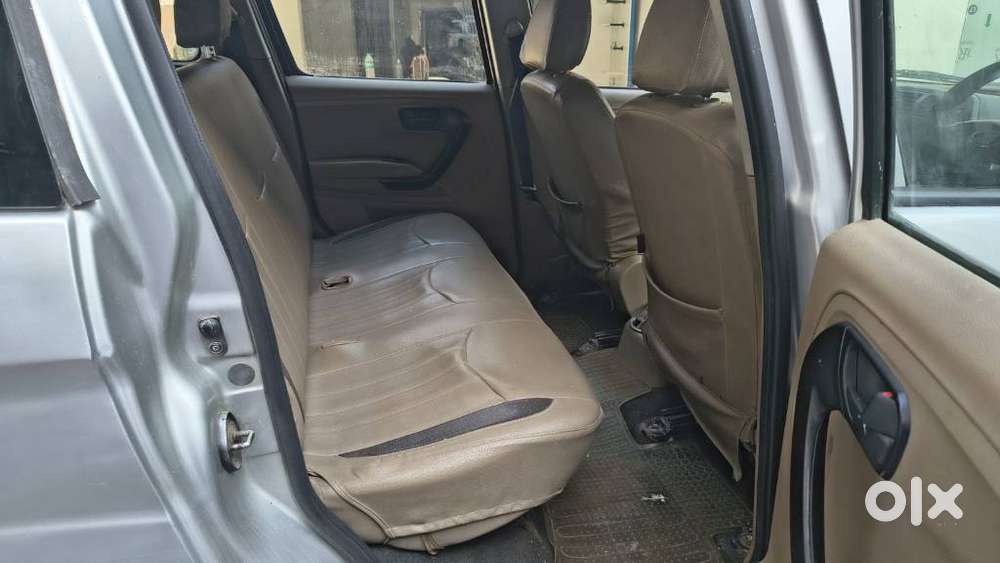 Mahindra Tuv 300 T4, 2016, Diesel