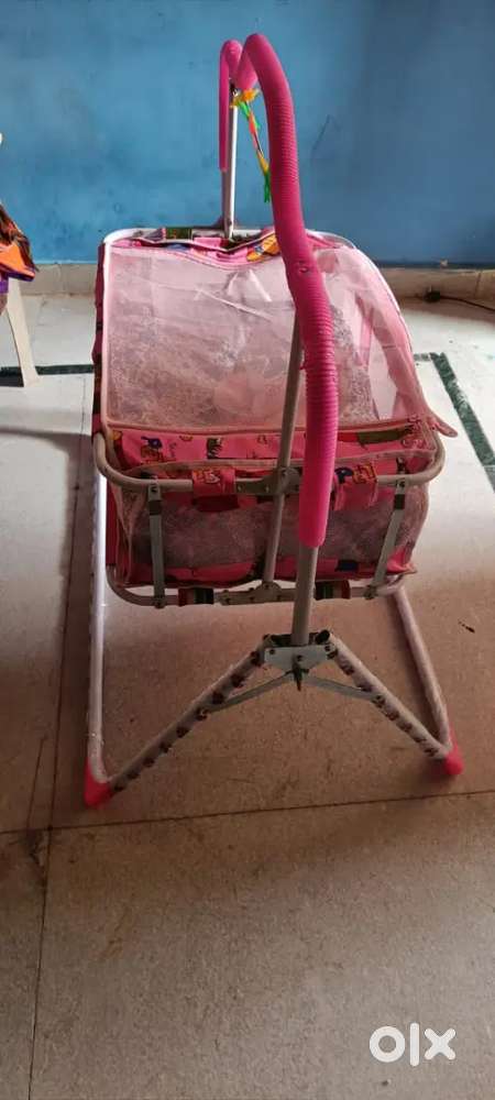 Cradle for hotsell baby olx