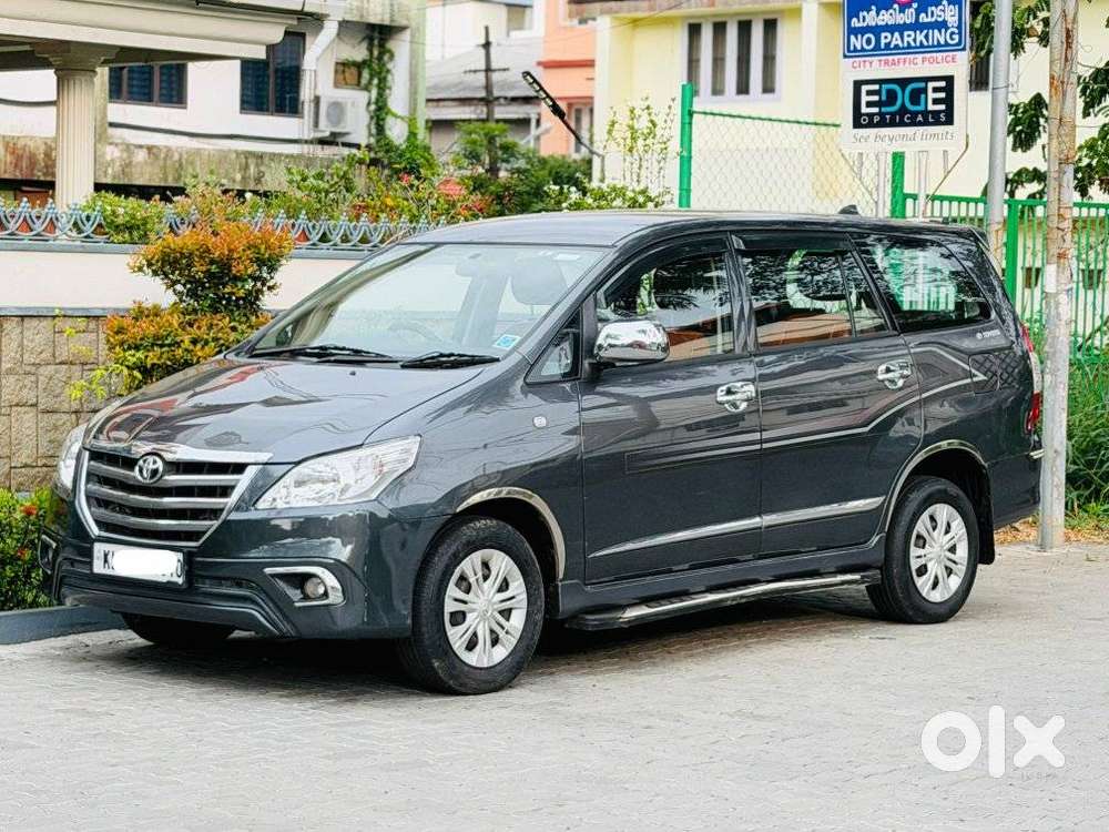 Toyota Innova [2013-2016] 2.5 G4 7 Str, 2015, Diesel