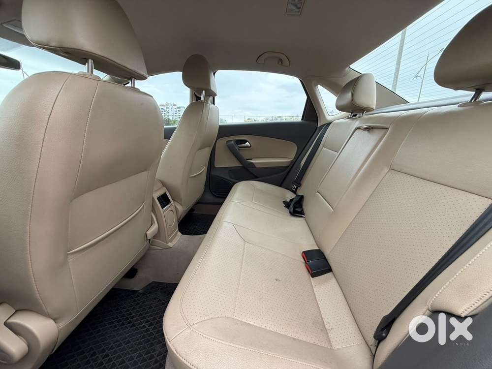 Volkswagen Vento 1.2 Highline Plus At 16 Alloy, 2017, Petrol