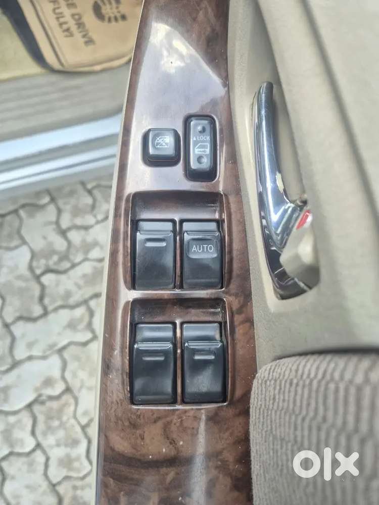 Toyota Innova V 2014