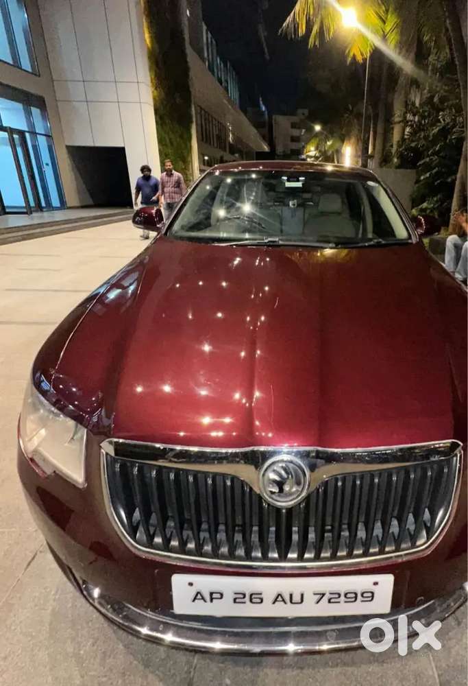 Skoda Superb 2014 Diesel 82300 Km Driven