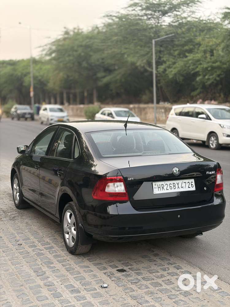 Skoda Rapid 1.6 Mpi Ambition, 2013, Petrol