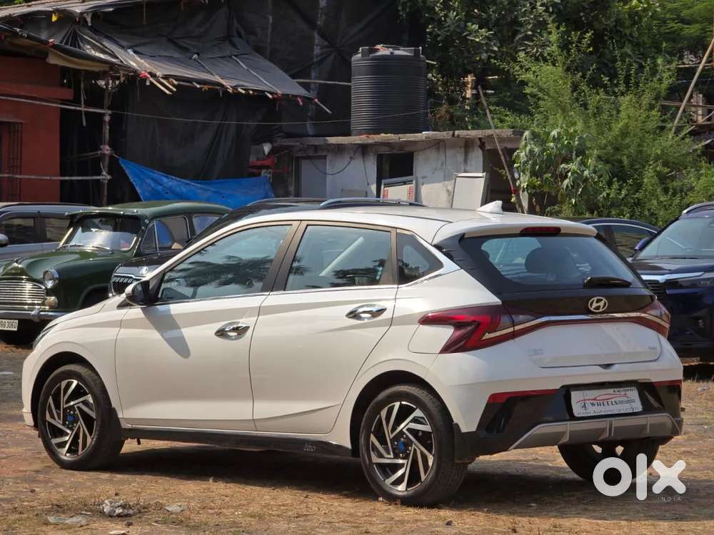 Hyundai I20 Asta (o) 1.2 Ivt, 2024, Petrol