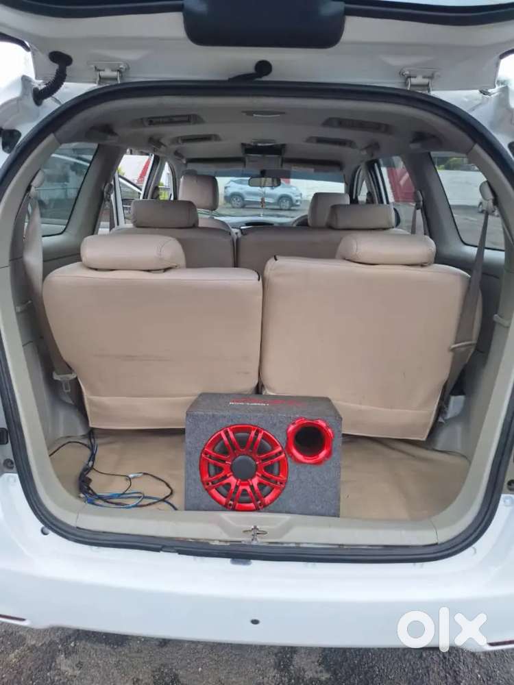 Innova 2.5 V Diesel (2014)