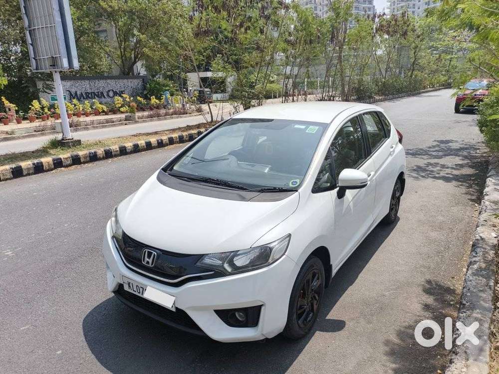 Honda Jazz V Mt Privilege, 2017, Petrol