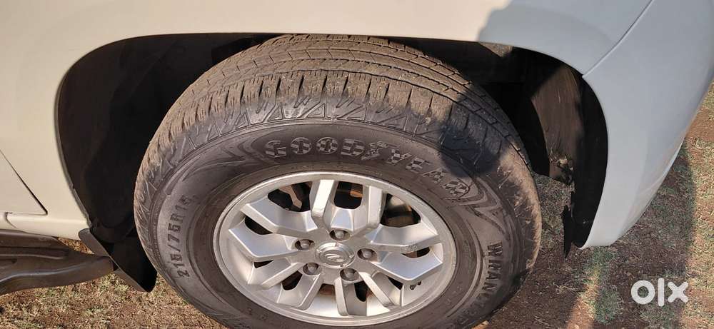 Mahindra Tuv 300 Plus P8, 2017, Diesel