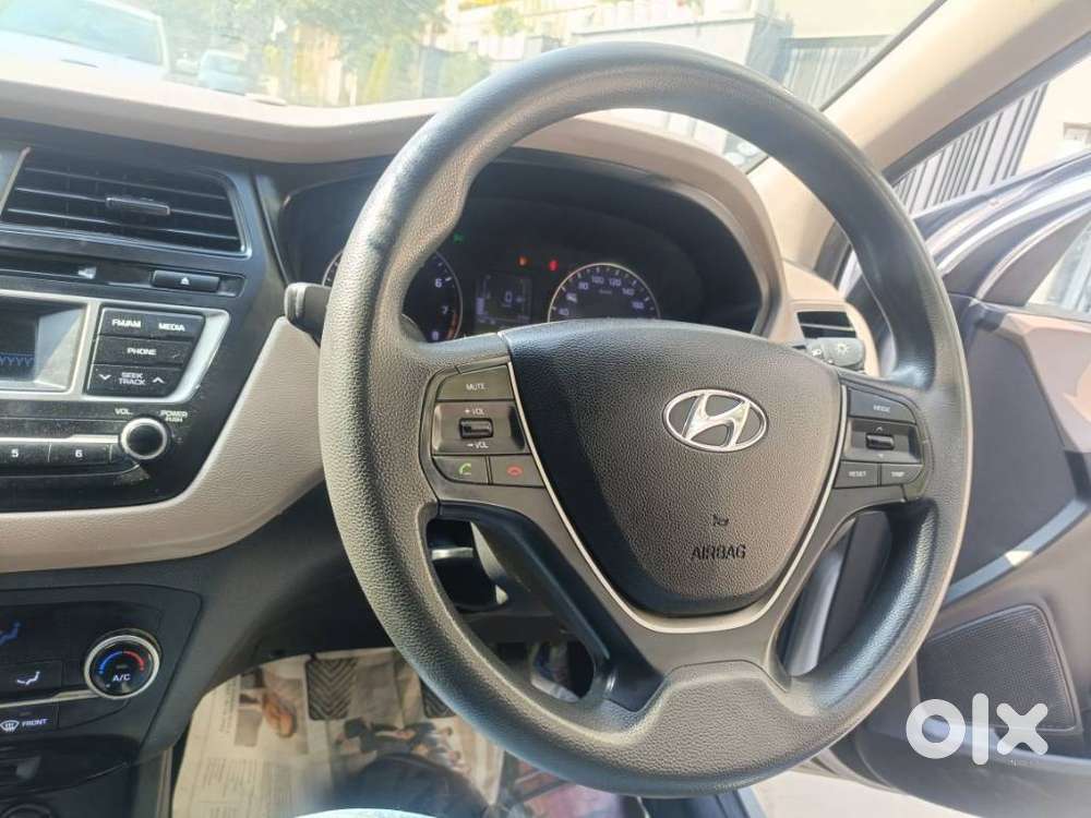 Hyundai I20 Sportz 1.2 Mt Dual Tone, 2015, Cng & Hybrids