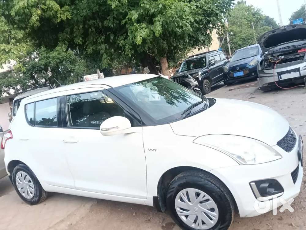 Maruti Suzuki Swift 2016 Vxi Petrol Manual