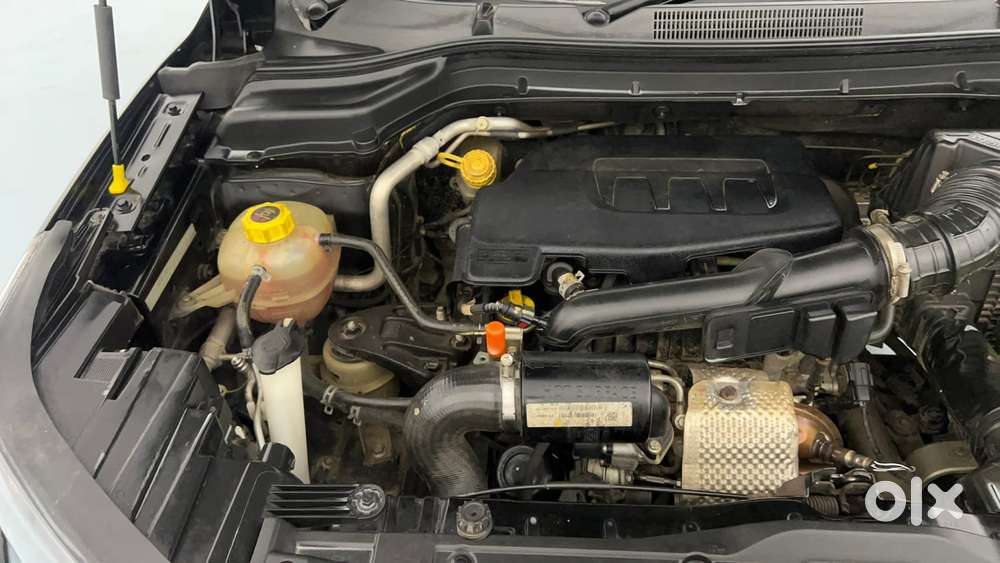 Mahindra Xuv300 W8 Option, 2022, Petrol
