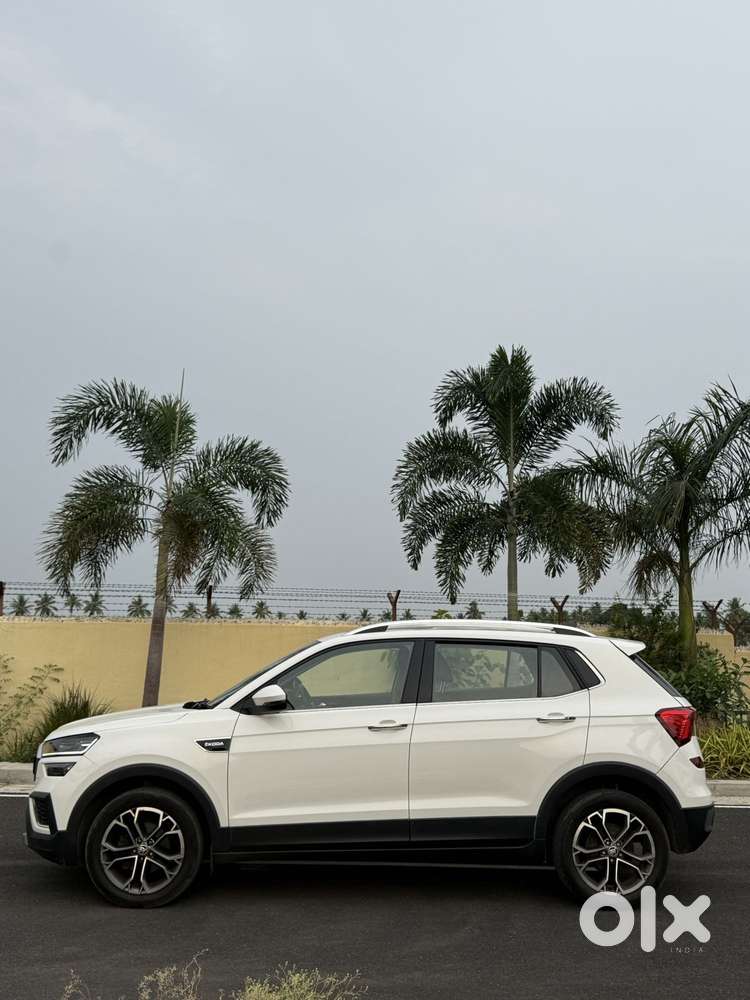 Skoda Kushaq 1.0 Tsi Style, 2023, Petrol