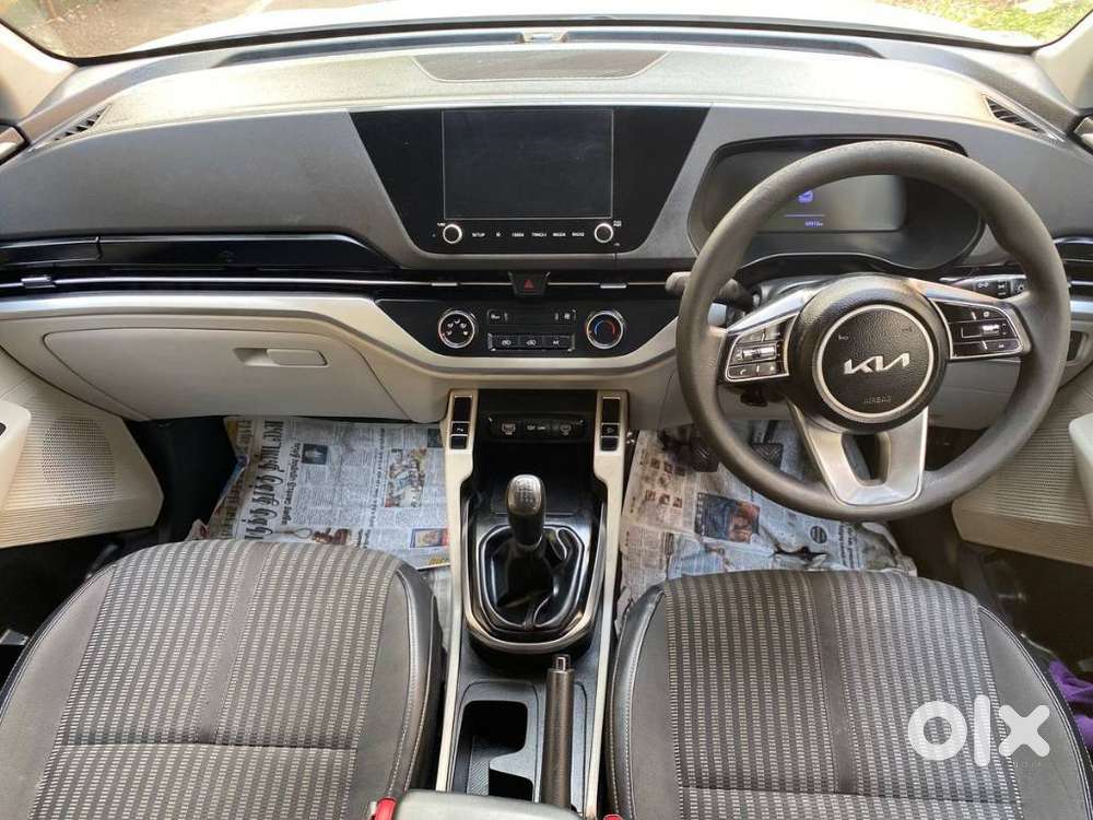Kia Carens 1.4 Prestige 7 Str, 2023, Petrol