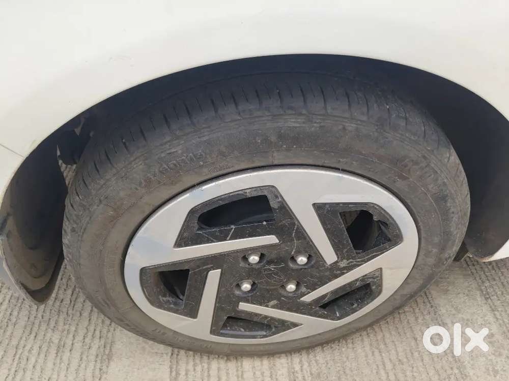 Hyundai Aura 2024 Cng & Hybrids 39704 Km Driven