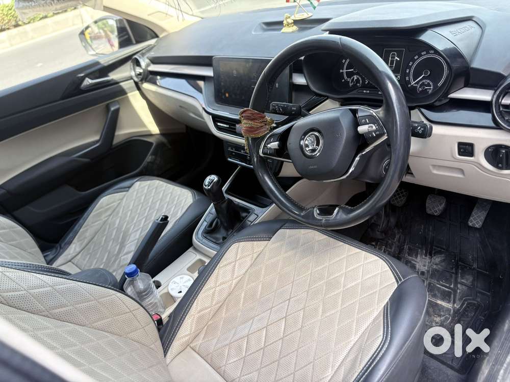 Skoda Slavia Ambition 1.0l Tsi Mt, 2022, Petrol
