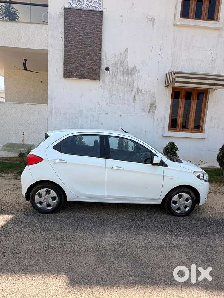 Tata Tiago Petrol Car 2016