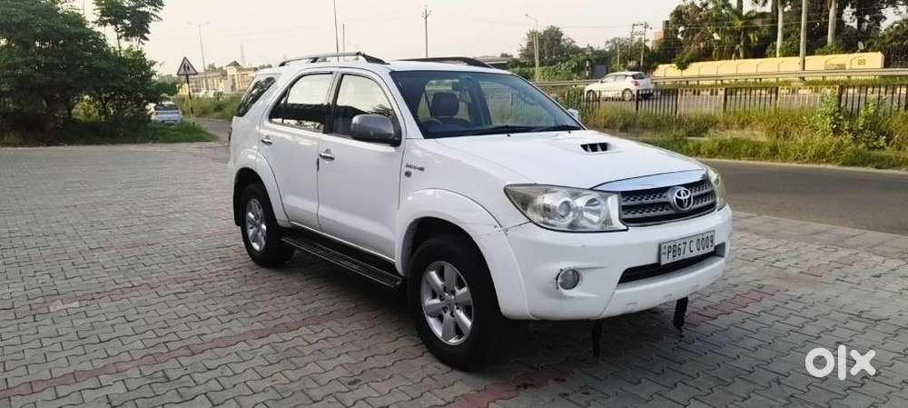 Toyota Fortuner 3.0 4x4 Manual, 2010, Diesel
