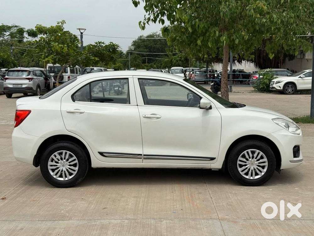 Maruti Suzuki Swift Dzire Vxi(o) Mt, 2018, Cng & Hybrids
